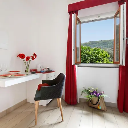 Eterea Charming Suites Sorrento Exterior photo