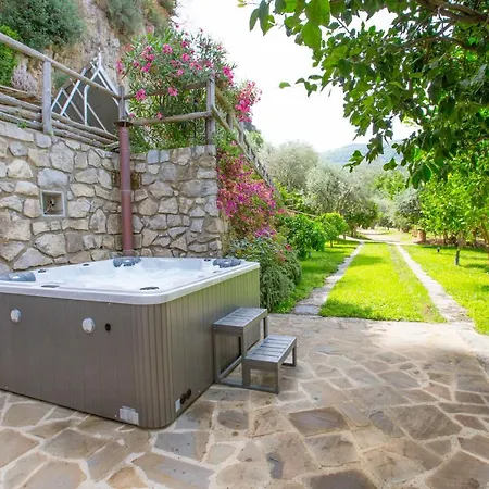 Eterea Charming Suites Sorrento Exterior photo