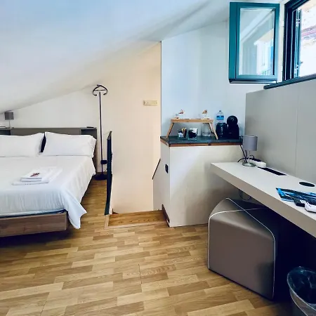 Eterea Charming Suites Sorrento Exterior photo