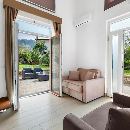 Eterea Charming Suites Sorrento Exterior photo