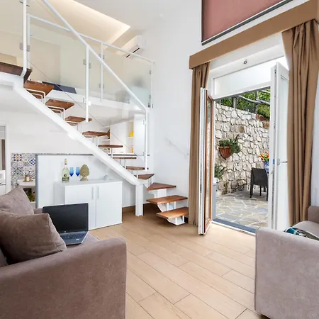 Eterea Charming Suites Sorrento Exterior photo